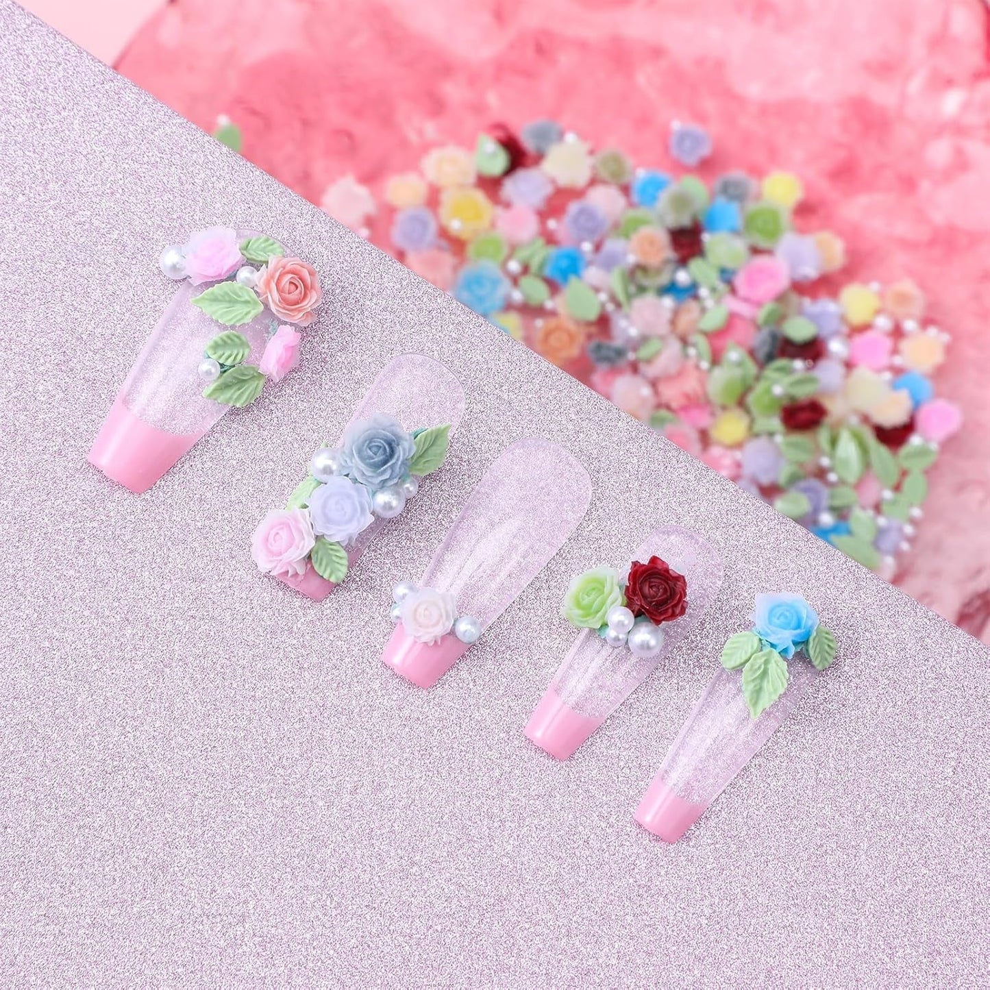 300 Stück Niedlich Blume Nail Charms, 3D Resin Blomster Camelie Rose Nägel Charms Mit Perle, Gemischt Größe Bunte Flower Nägel Deko Für Frauen Nail Art Zubehör