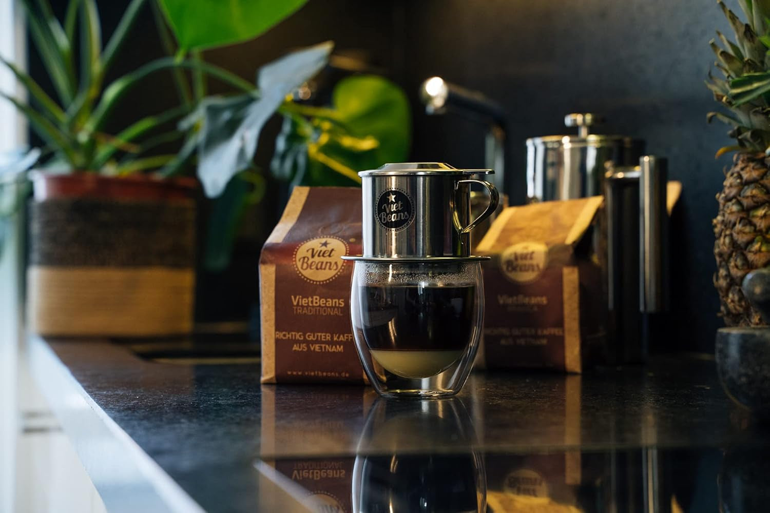 VietBeans Traditional – Ganze Kaffeebohnen – Traditionelle Trommelröstung – Hochwertiger vietnamesischer Kaffee – Geeignet für Fullyautomaten - 250g