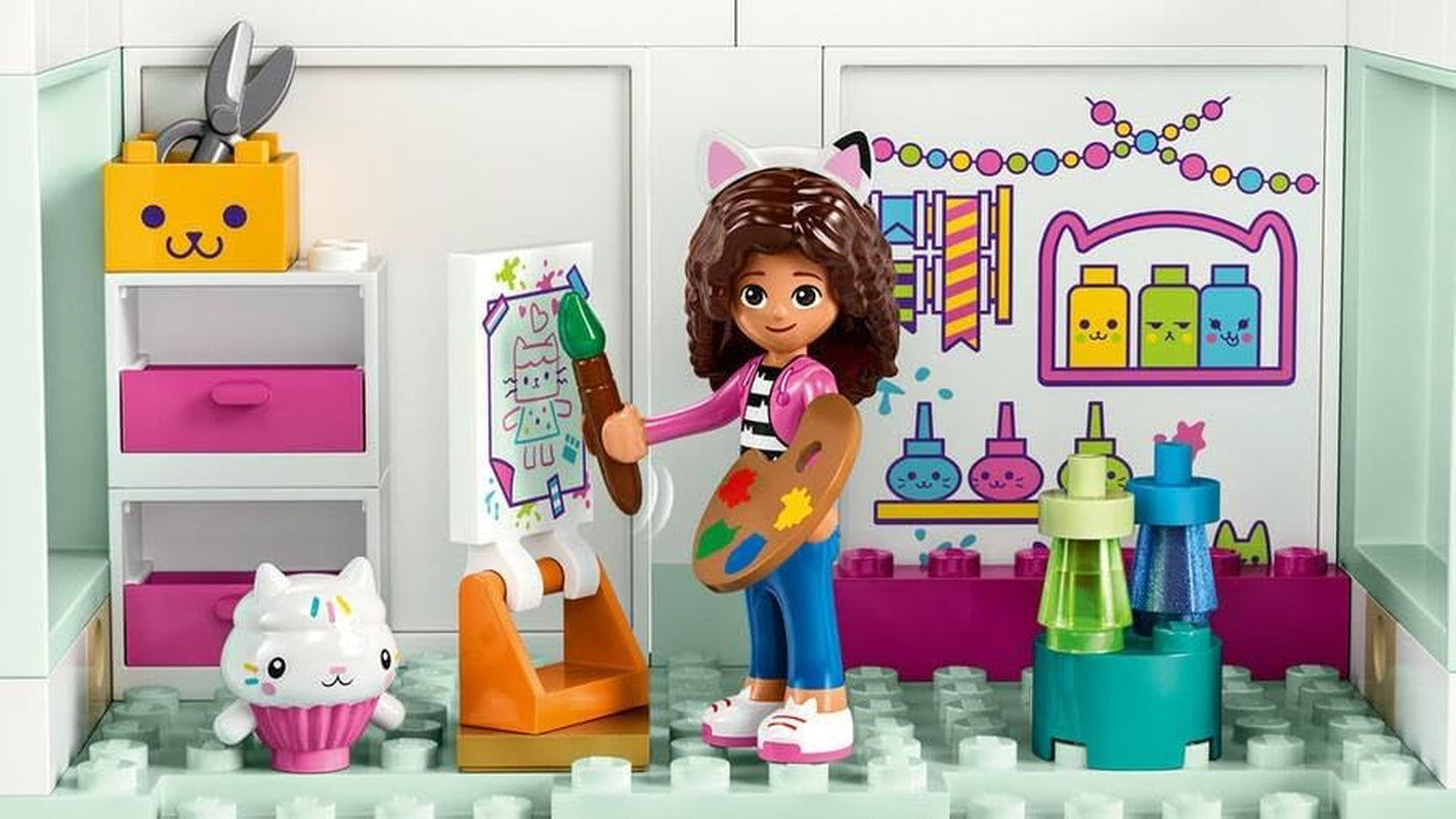 Lego 10788 Gabbys dukkehuslegetøjssæt, 8 værelser og 4 etager Gabbys dukkehuslegetøj med Pandi, Meerkat, Kuchi figurer og tilbehør, gave til 4-årige piger, drenge og børn Byggesæt Besuche den LEGO-Store