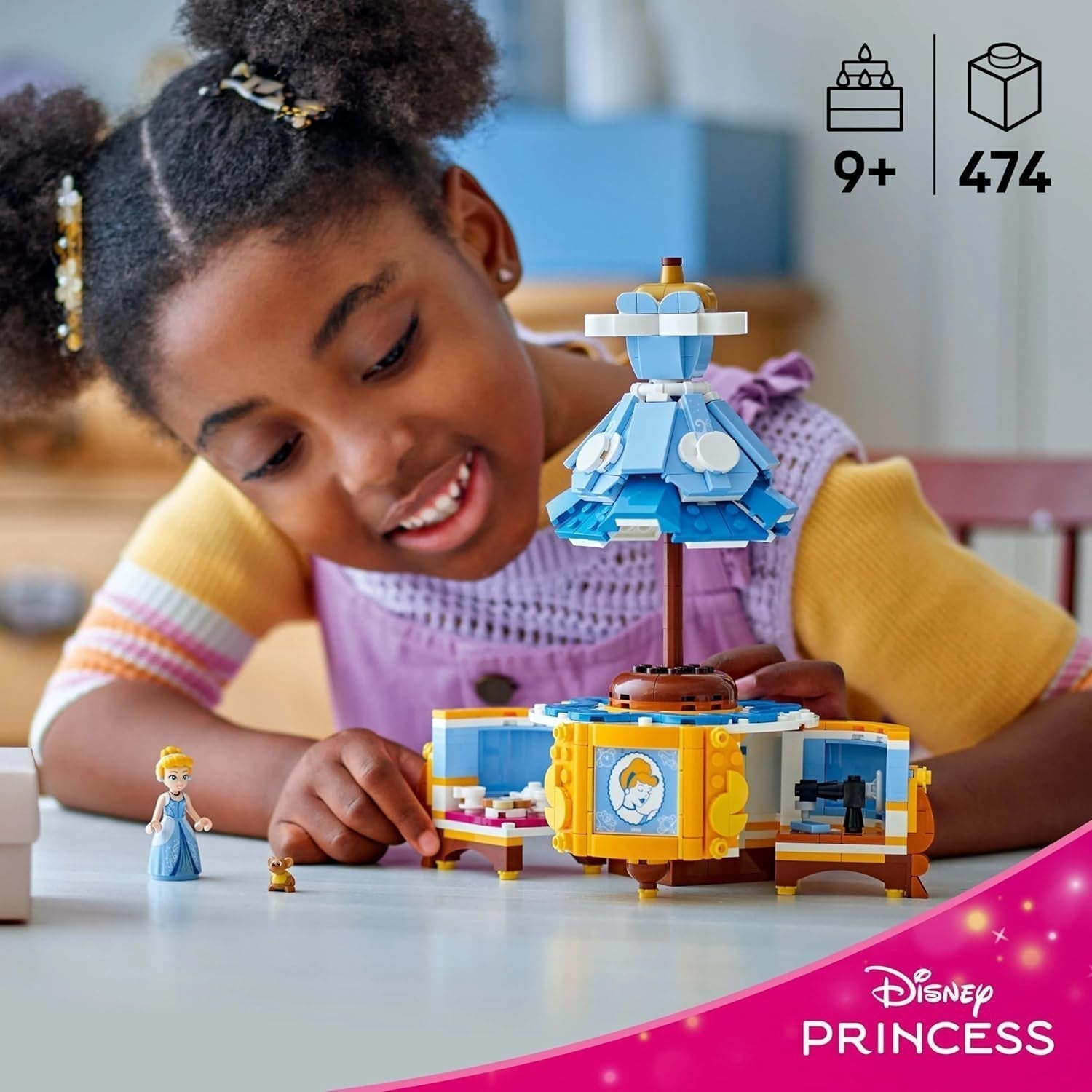 LEGO Ç€ Disney Princess Askepotkjole, legetøj til drenge og piger fra 9 år - inkluderer en kjolebøjle, en Askepot minidukke og en musefigur - Kreativt legesæt 43266 Byggesæt Beuche den LEGO-Store