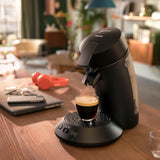 PHILIPS Original Plus Eco kapsel-espressomaskine, valg af kaffeintensitet, Coffee Boost-teknologi, 80 % genbrugsplast*, 45 % reduceret energiforbrug**, 2 kopper samtidigt, klaversort (CSA210/22)