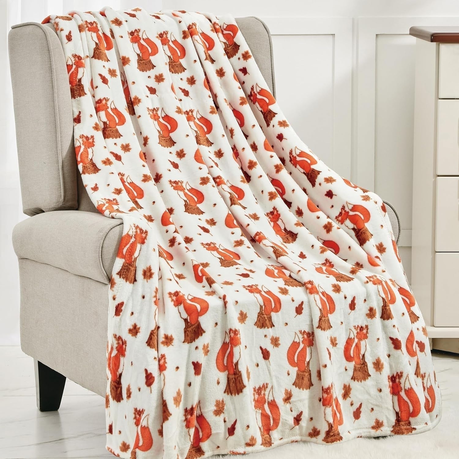 Elegant Comfort Letvægts Halloween-tematæppe, blødt, hyggeligt og plys, perfekt til at slappe af i denne uhyggelige sæson, 127 x 152,4 cm, kranie og knogler senge og dyner Elegant komfortetui Vixen 50 X 60