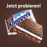 Hvide og sorte Knoppers – 8 x 25 g – Vaffelskiver fyldt med mørke kakaoblater, stykker af sorte kiks, mælk og nougatcreme