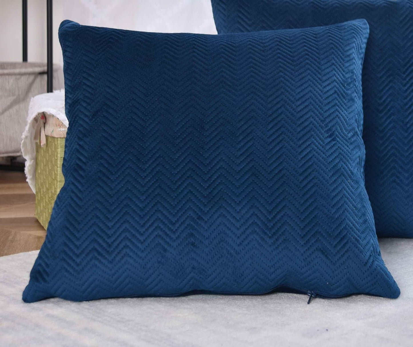 Gardinbokspude Pyntepude Lxb 45X45 Cm Grøn Jacquard "Greta" med sildebensdesign Let vedligeholdende lynlåslukning Blødt fyld 320G - Forskellige farver, 2023510 Naty Shop Rejsepuder Blå