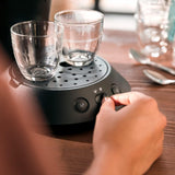 PHILIPS Original Plus Eco kapsel-espressomaskine, valg af kaffeintensitet, Coffee Boost-teknologi, 80 % genbrugsplast*, 45 % reduceret energiforbrug**, 2 kopper samtidigt, klaversort (CSA210/22)