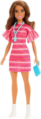 Barbie og Teresa Rezept for Freundschaft Teresa-Modepuppe med unverkennbarem Outfit til An- og Ausziehen, med tilbehør inklusive en halskæde, JCT02