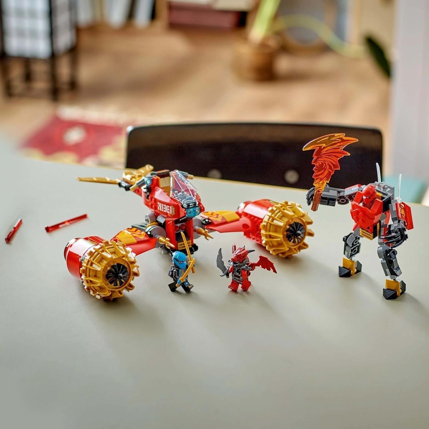 LEGO NINJAGO Kai's Storm Rider Mech - Flyvende motorcykellegetøj med 3 minifigurer - Mek med bevægeligt hoved, arme og ben - Byggelegetøj - Gave til drenge og piger i alderen 7+ 71830 Byggesæt Besuche den LEGO-Store