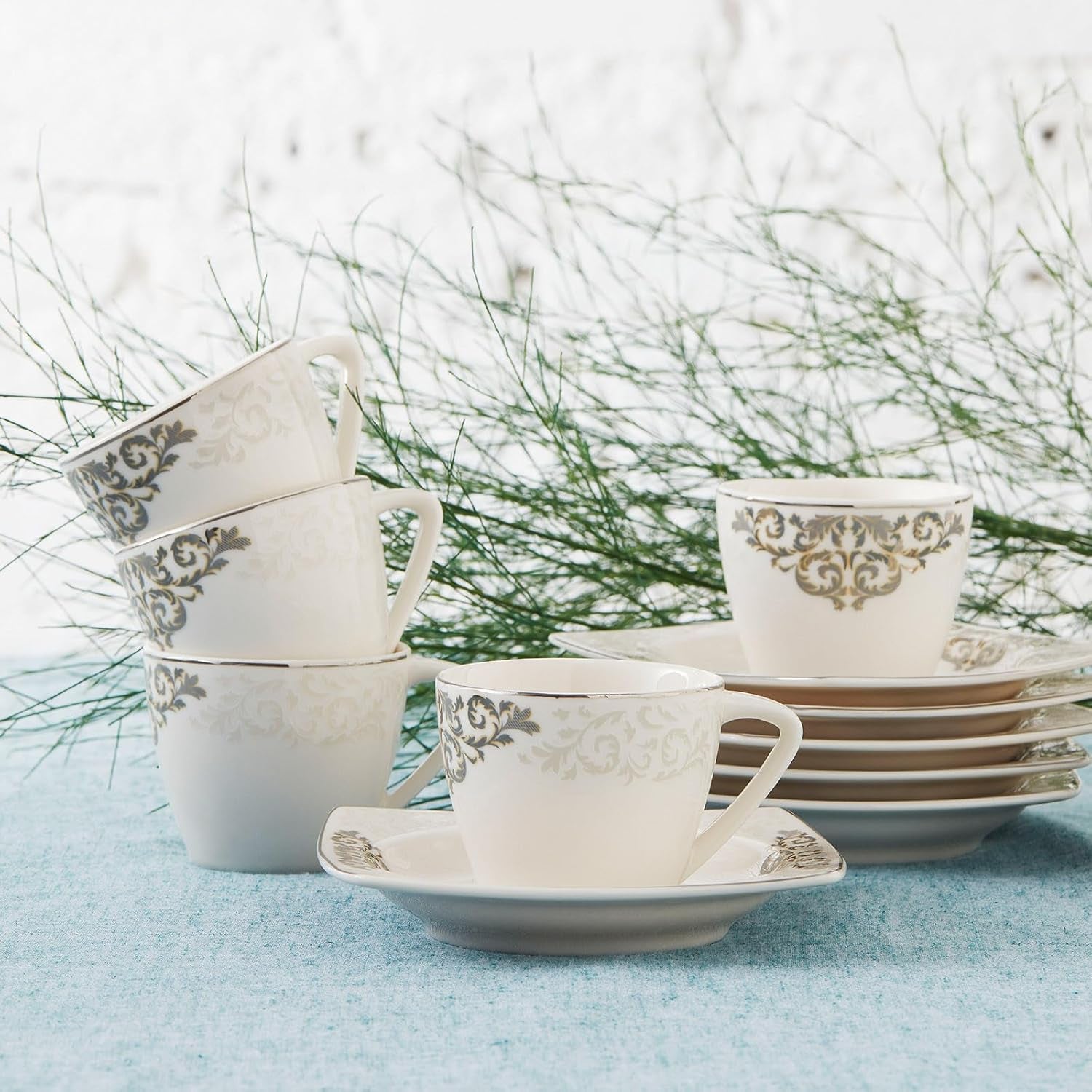KARACA Nazende porcelæn espressokopsæt - 80 ml tyrkiske kaffekopper med underkopper, 12 stykker moderne kaffeservice med 6 kaffekopper og 6 underkopper, mokkakopper - hvid