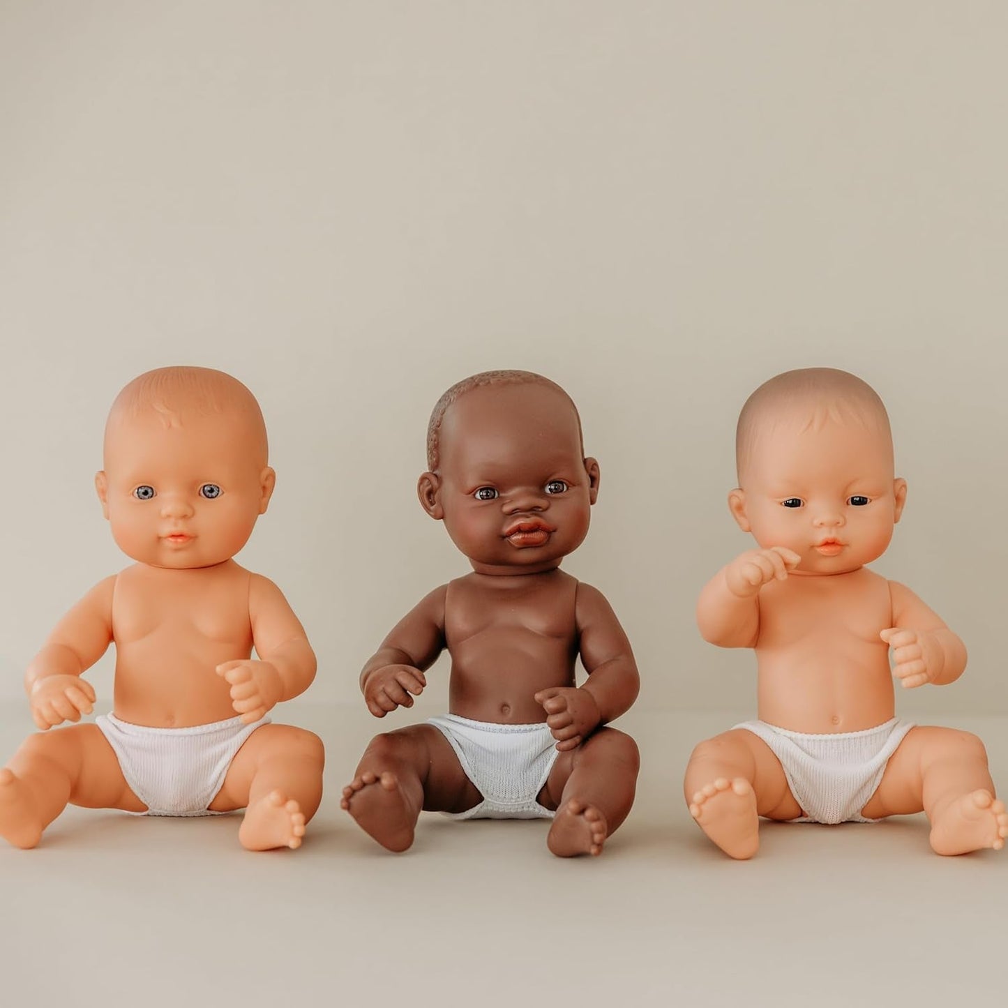 Miniland Babydukke, afrikansk dreng, 32 cm, anatomisk korrekt