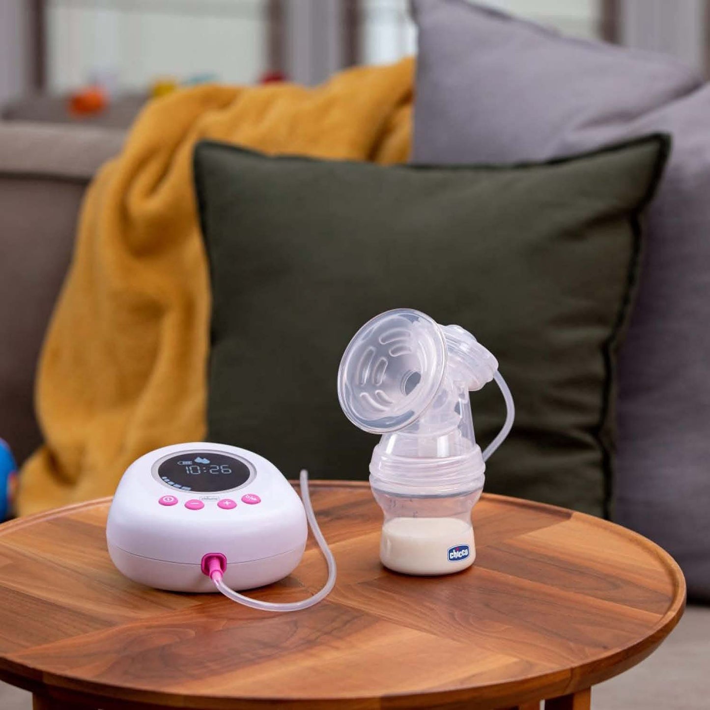 Chicco elektrisk brystpumpe med stimulerings- og ekstraktionsfaser, 10 intensitetsniveauer, behagelig og hurtig, ergonomisk form, med skrå patte og stram hætte, hvid, 150 ml Tilbehør Mad og amning Bebe Naty Shop