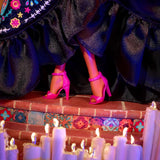 Barbie-signaturdukke, Día De Muertos 2024 samlerfigur i sort kjole og blå flæsede top, broderet print og farverigt tilbehør, HRM72