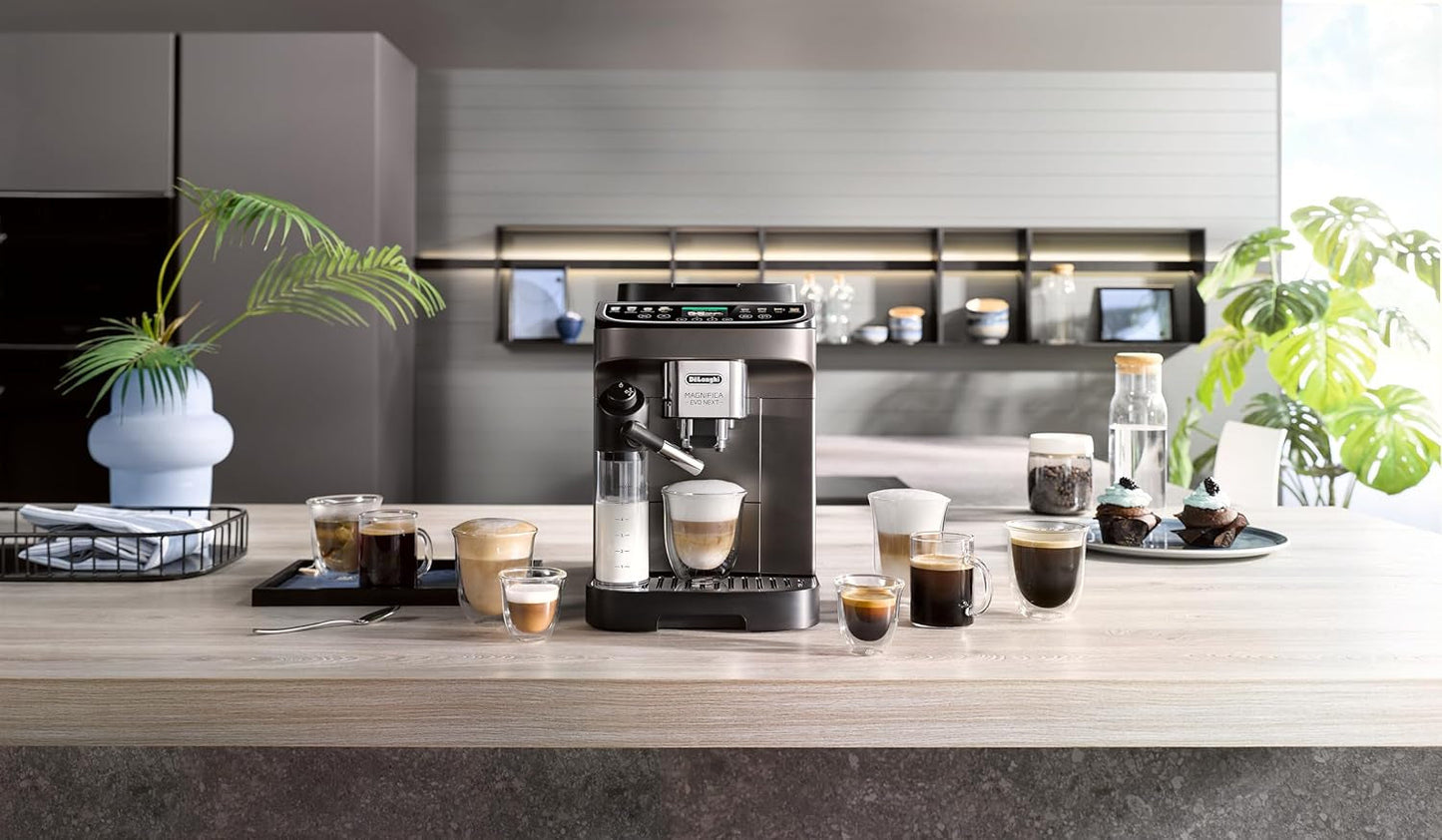 De'Longhi Magnifica Evo Next - Perfetto fuldautomatisk espressor med LatteCrema mælkeskummer, 13 One-Touch-drikke, kaffe- og cappuccinomaskine, farveberøringsskærm, Titanium (ECAM312.80.TB)