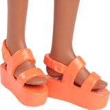 Barbie Fashionista dukke nr. 233 med sort hår, orange plaid midikjole med lyserøde blomster, halskæde og sandaler, HYT91