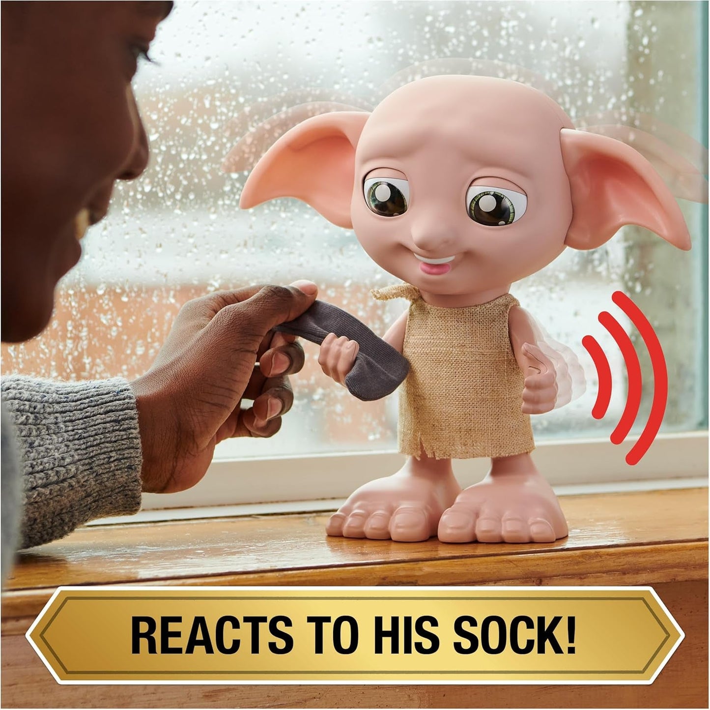 Spin Master 6067280 Wizarding World Harry Potter Magical Interactive Dobby Elf Sock Doll, 30+ lyde og sætninger, 21,6 cm, børnelegetøj, sort
