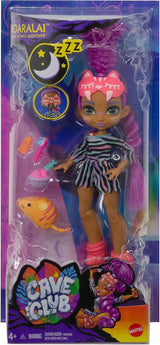 Cave Club GTH02 - Roaralai Pyjamas Party Fun Doll, Artikuleret dukke med lilla hår og tilbehør, gave til børn fra 4 år og op, multifarvet
