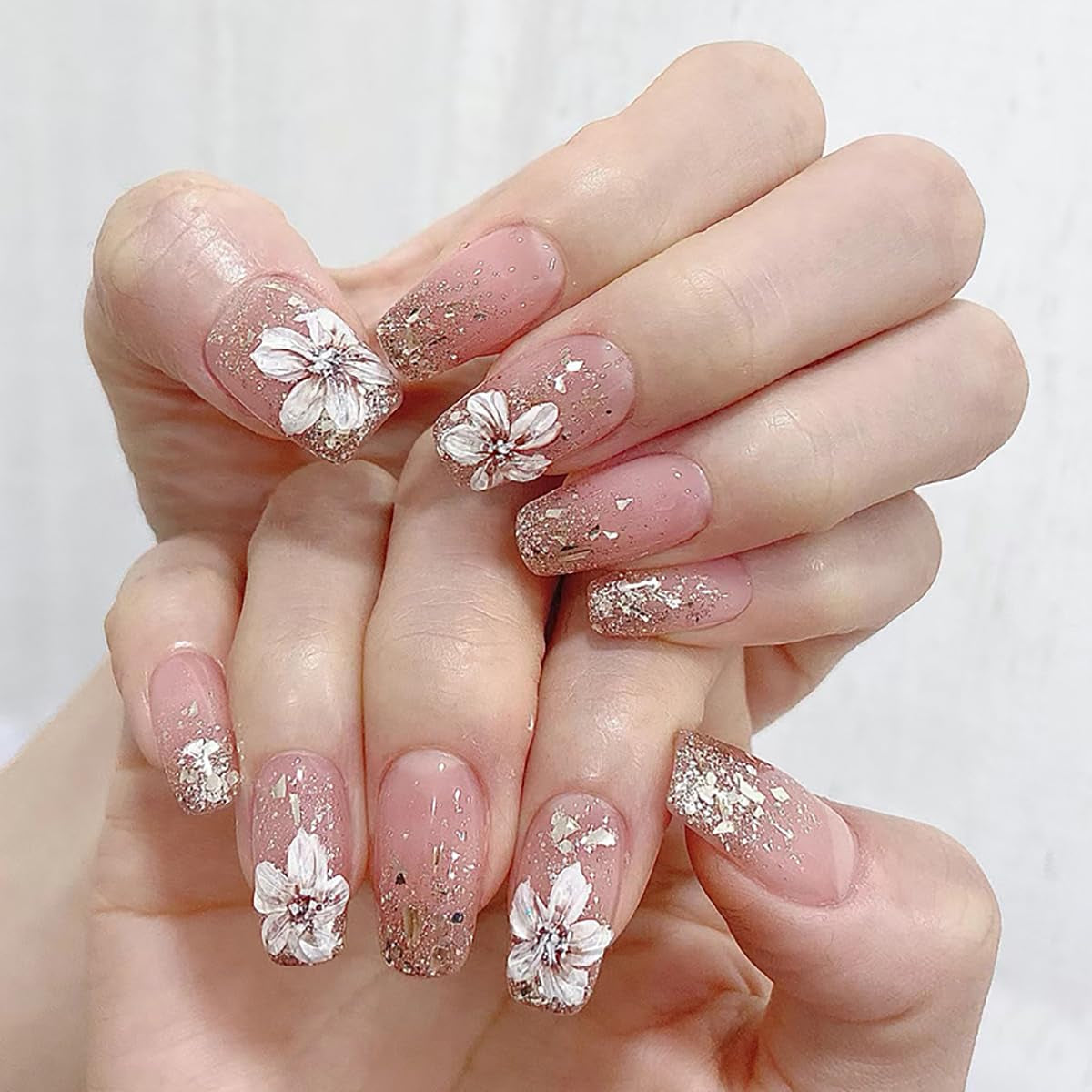 Kunstige negle Naturlig Glitter Kort Tryk På Akryl Selvklæbende Glitter Negle Til Kvinder Piger Nail Art Tilbehør 48 stk.