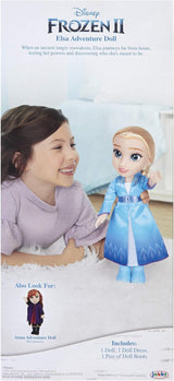 Disney Frozen 2 Elsa Travel Doll, 35 cm dukke med kultfilm-inspireret kjole, støvler og langt flettet hår for ekstra sjov til leg, til piger fra 3 år og opefter