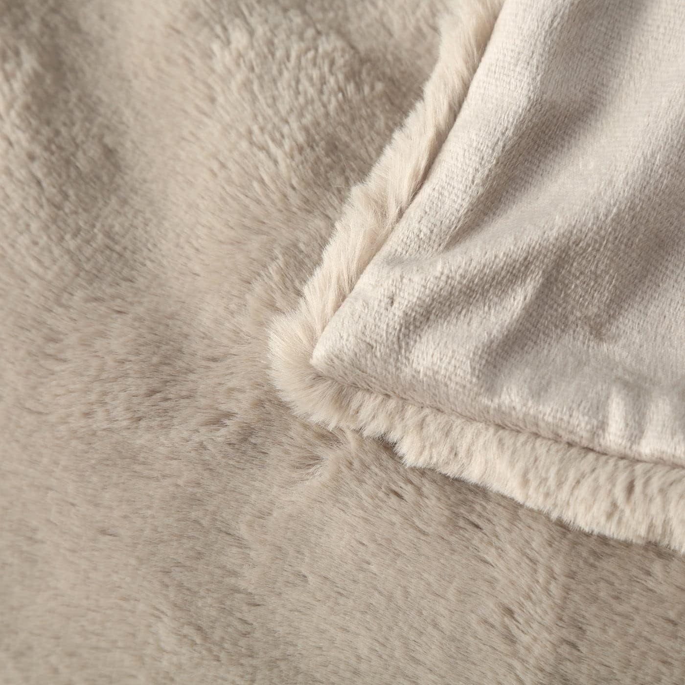 Boltze Storan tæppe (størrelse 150X200 cm, beige farve, behageligt polyestertæppe, ideel til kolde vinteraftener, pelslook) 1015378 BOLTZE Senge og tæpper