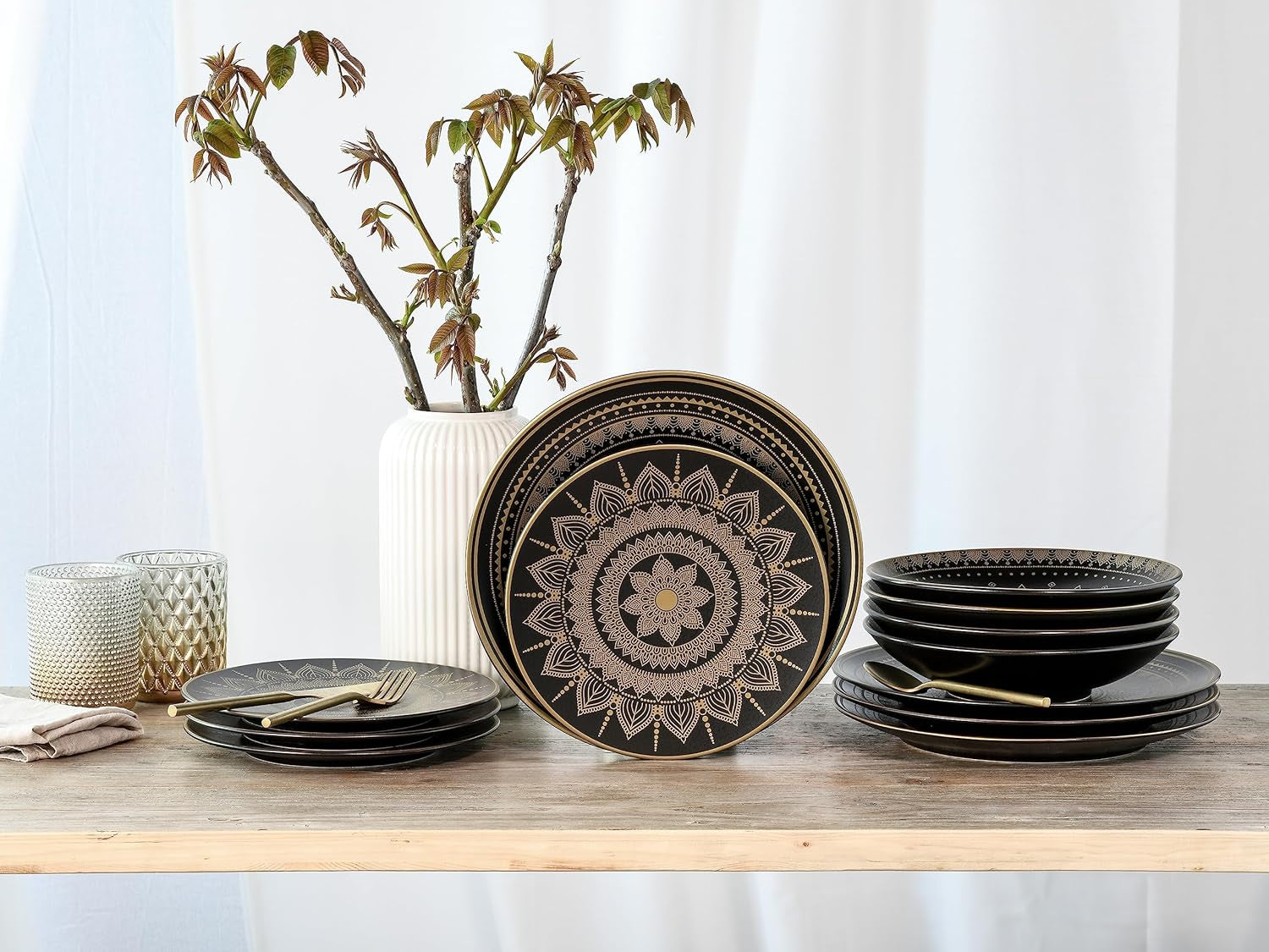 CreaTable, 23588, MANDALA GOLD Series - Sort, 12-delt porcelænssæt, tallerkensæt i porcelæn, Tåler opvaskemaskine og mikroovn, kvalitetsfremstilling