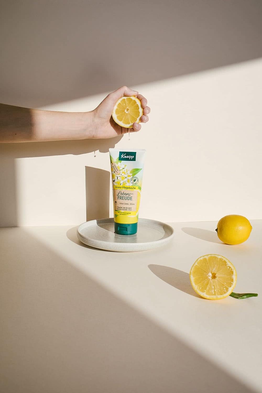 Kneipp Aroma, fugtgivende shower gel, 200 ml Brusebad og bad Naty Shop