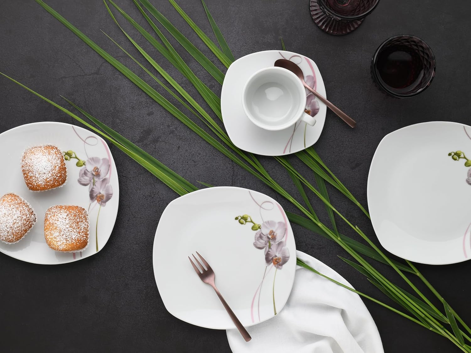 CreaTable, 24024, Square Orchid Series, 18-delt porcelænssæt til 6, Porcelænskaffeservice, Tåler opvaskemaskine og mikroovn, Kvalitetsfremstilling