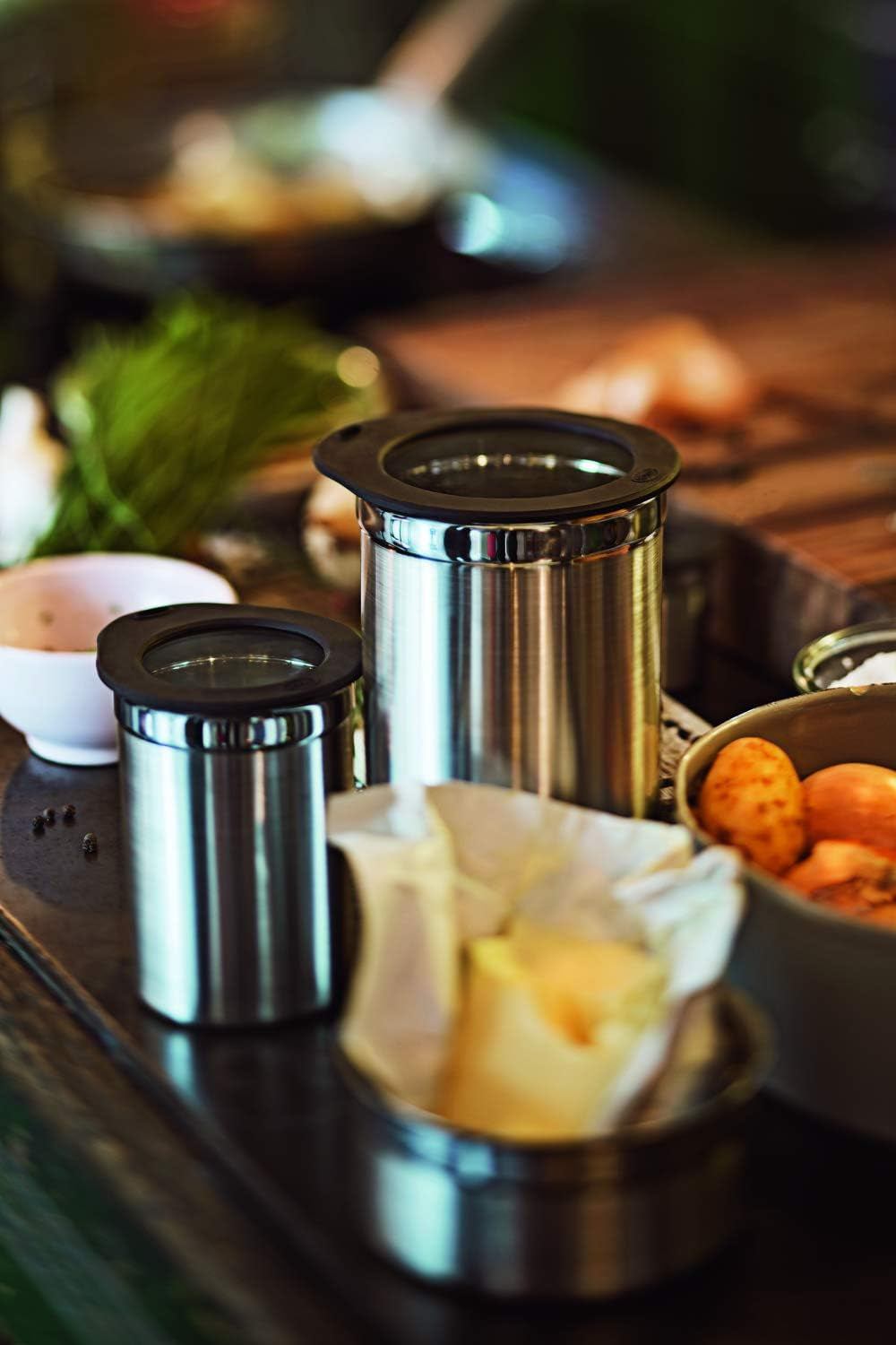 RÖSLE kaffeboks med låg, rustfrit stål 18/10, 10 cm & kaffemål, kaffeske af høj kvalitet til nem dosering af malet kaffe, rustfrit stål 18/10, 17 x 3,7 x 2,7 cm, sølv Madopbevaringsbokse Naty Shop