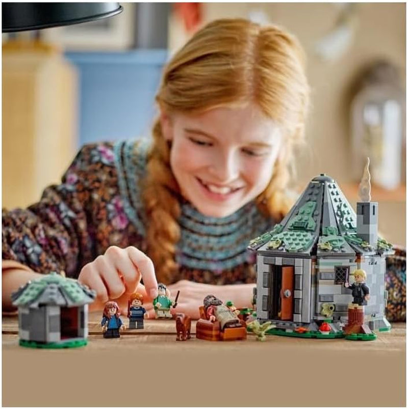 LEGO Harry Potter Hagrids hytte: Et uventet besøgssæt med 5 minifigurer og 2 dyrefigurer, gave til kvinder og mænd, magisk eventyrlegetøj, fantasisæt 76428 byggesæt Beuche den LEGO-Store