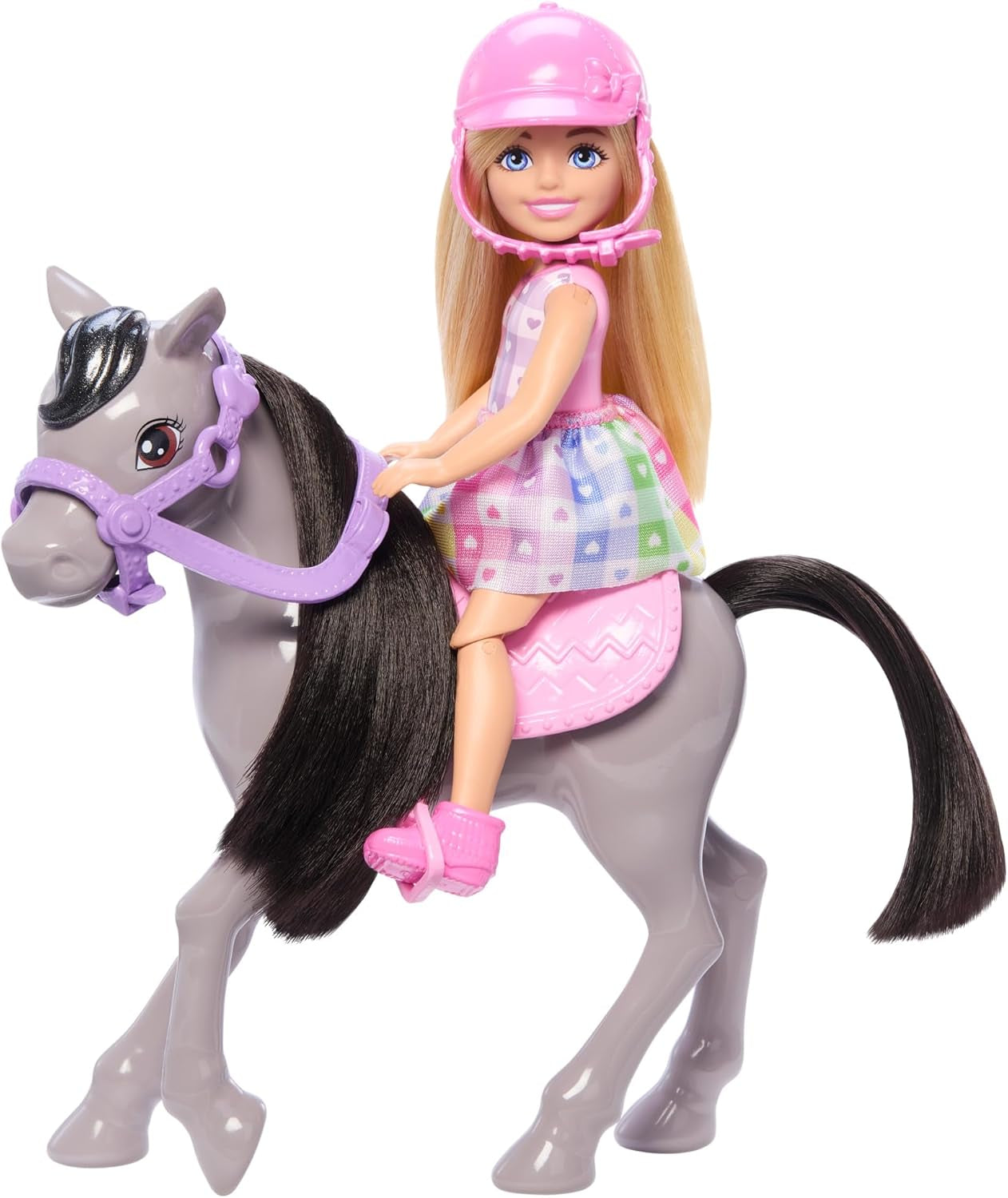 Chelsea og ponyer Barbie Doll - Spænd op til leg og kør sikkert, lyserød sadel og trin, inkluderer hjelm og sød plaidkjole, fra 3 år og opefter, HTK29
