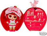 LOL overraskelse! Elsker Strawberry Shortcake Tots - Duftende samlerdukker med 7 overraskelser, kæledyr, mode, sko, hat, legesæt med Strawberry Shortcake Convertible House, i alderen 4+