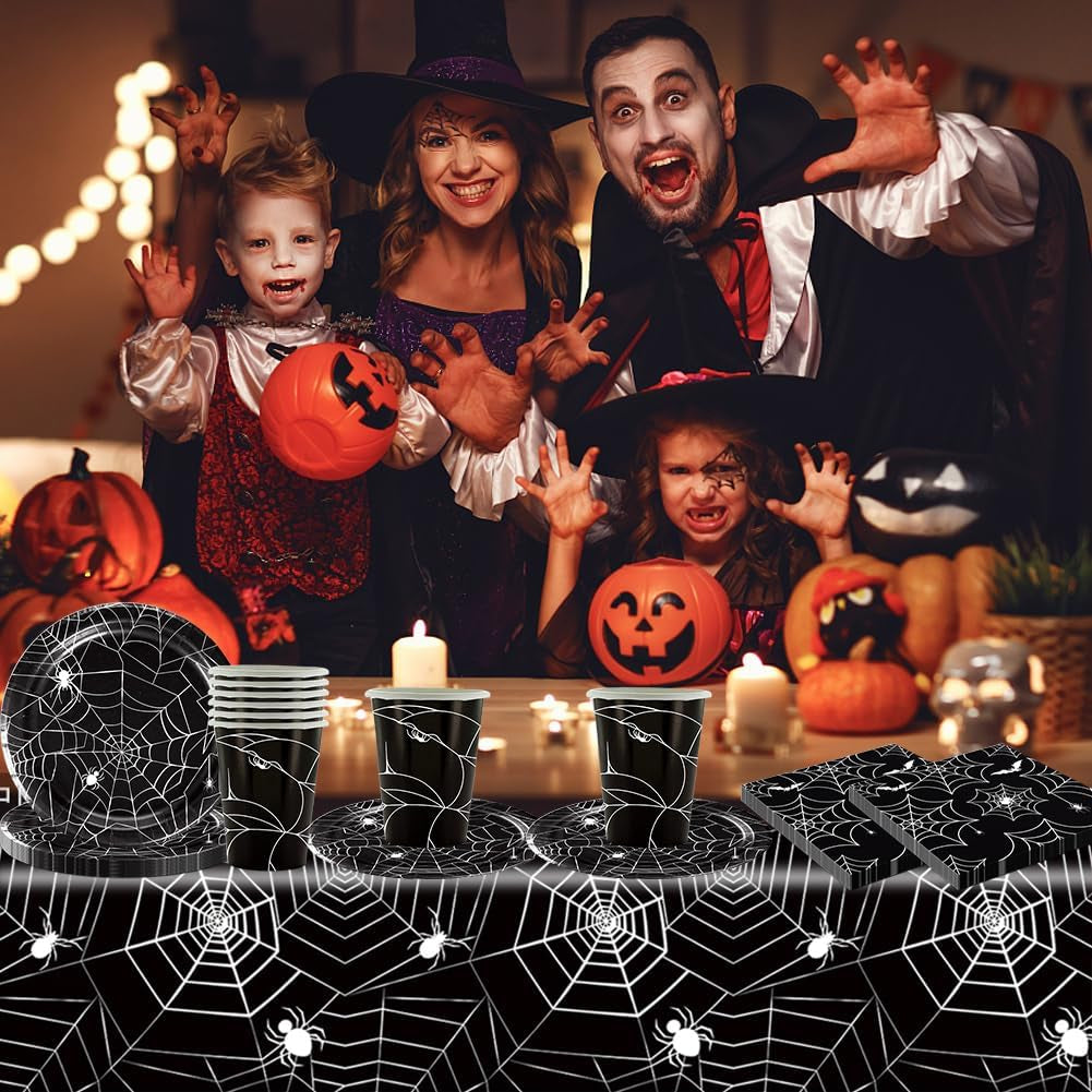 49 styks Halloween Spider Papir Bestiksæt Inklusiv tallerkener, servietter, glas og dug. Sort spisestel med desserttallerkener, servietter og glas.