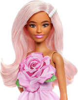 Barbie Fashionista dukke nr. 238 med pastellyserødt hår, stropløs kjole med pink overdel, perlehårklemme og høje hæle og hårspænder, HYT94