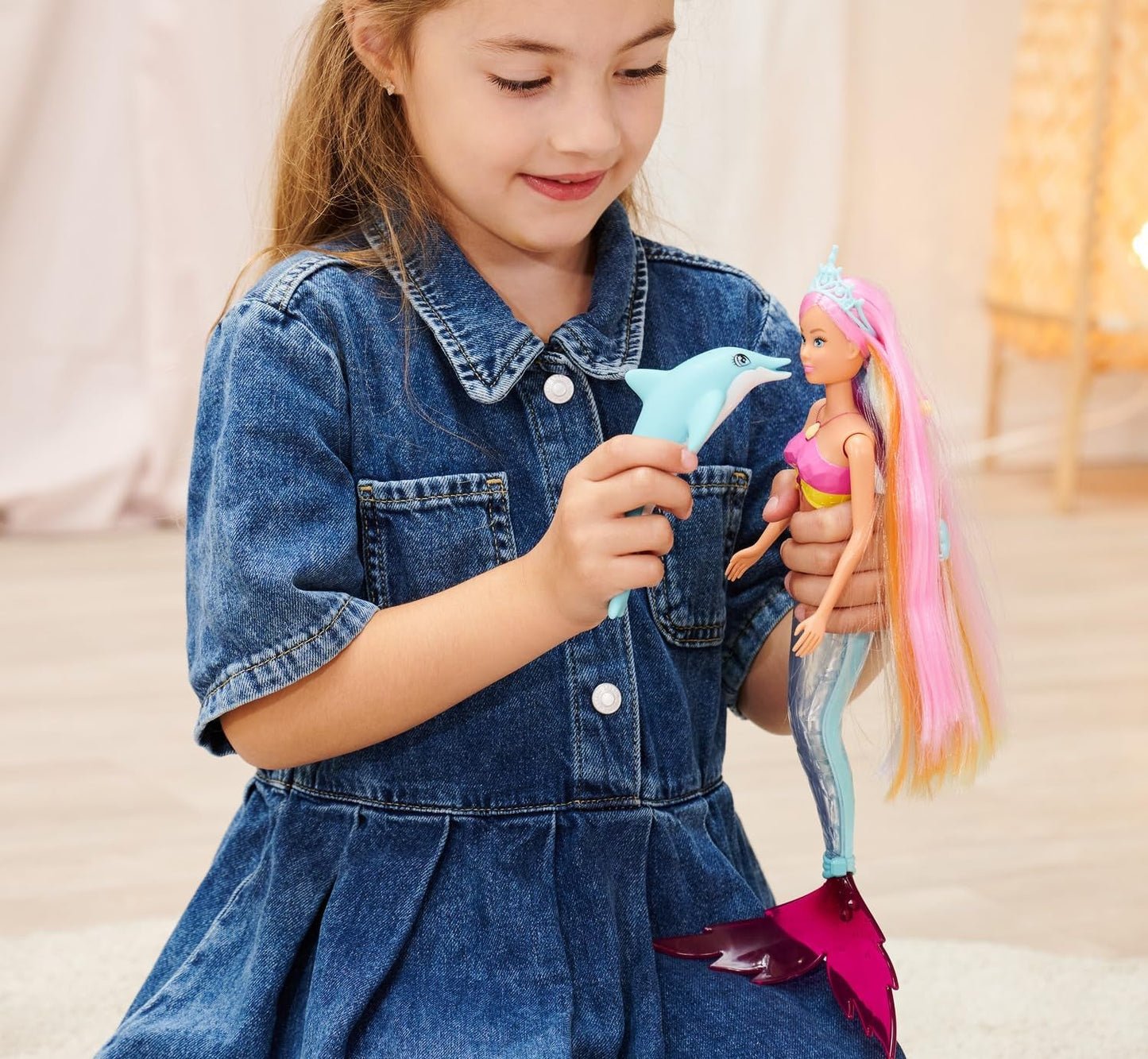 Simba Steffi Love Mermaizing Mermaid Doll med regnbuelysfunktion, ekstra langt hår, delfinfigur og hårspænder, 39 cm højde, prøv-mig-funktion, 3+ år