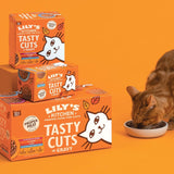 Lilys køkken, tilberedt med naturlige ingredienser, lækre stykker i kyllingesauce, vådfoder til voksne katte, 70g dåse