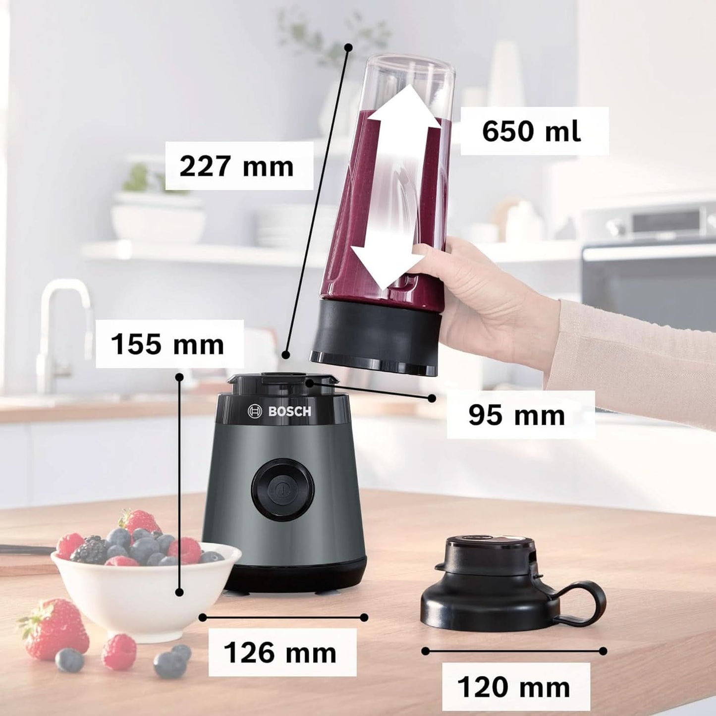 Bosch Mini-Standmixer Vitapower Serie 2 MMB2111S, Highspeed-Mixer, Bis Zu 40.000 Rpm, Tritan Togo-Flasche 0,6 L, Trinkdeckel, Bruchsicher, Spülmasch.Geeignete Teile, 450W, Silber/Schwarz Kitchen Naty Shop