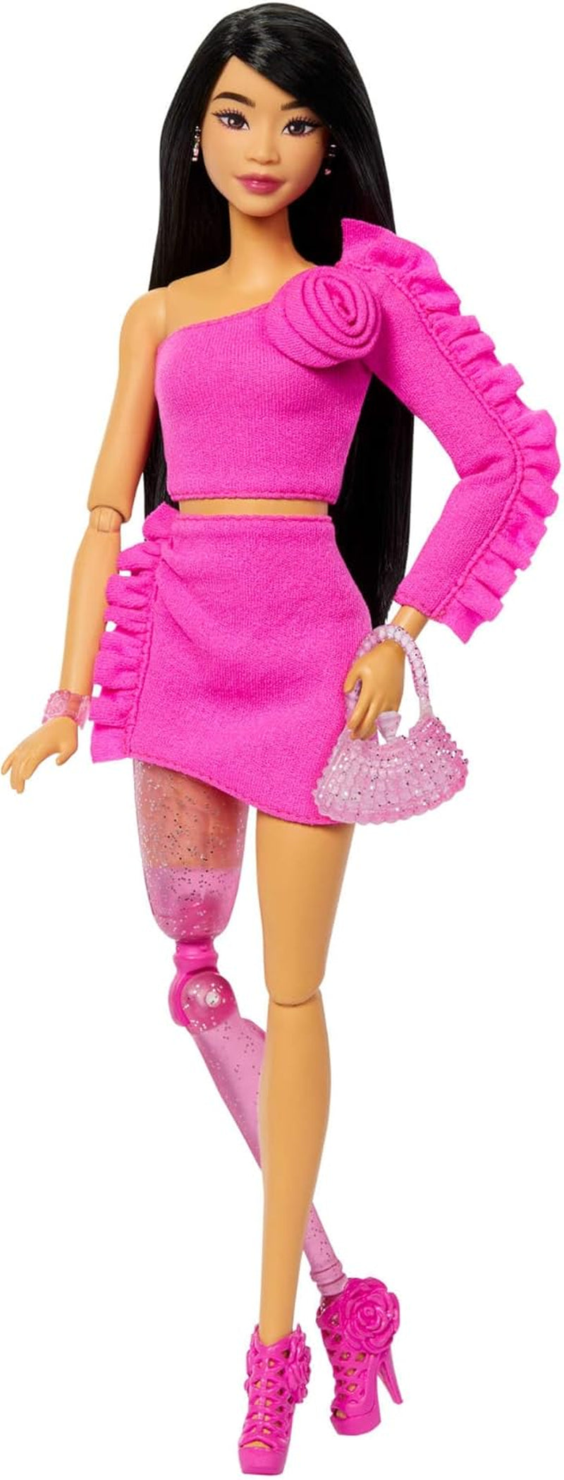 Barbie Doll Deluxe Style no. 3 med Barbiecore-outfit, blond hår i høj knold, pastellyserød kjole med overdimensioneret sløjfe og tilbehør som netstrømpebukser, HYV27 Naty Shop Dolls Black