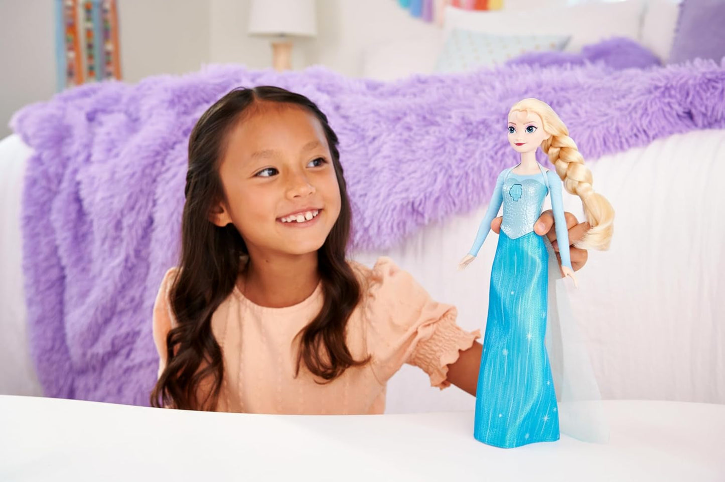Mattel Disney Frozen Toys Elsa Singing Doll in Iconic Outfit Sings Let It Go fra Disney Frozen Movie for Kids