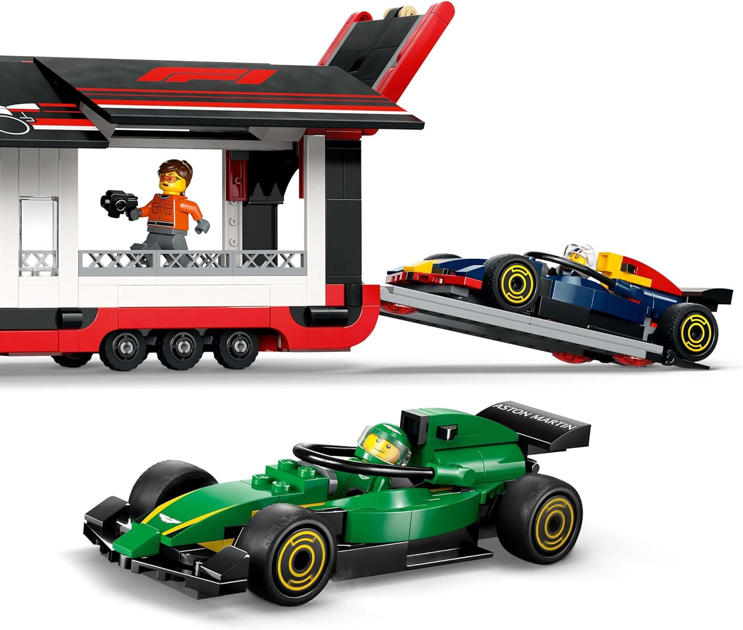 LEGO City F1 Transporter med RB20 & AMR24 F1 racerbiler - Legetøjsbiltransporter til Red Bull & Aston Martin Formel 1 Teams - Inkl. 5 minifigurer - Gave til drenge og piger i alderen 8+ 60445 Byggesæt Besuche den LEGO-Store