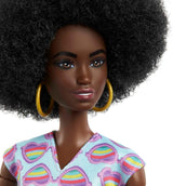 Barbie Fashionistas Sort hår Farverig Jumpsuit Kørestolsrampe Kørestolsdukke Inkluderet Gavelegetøj til børn Alder 3+ HJT14