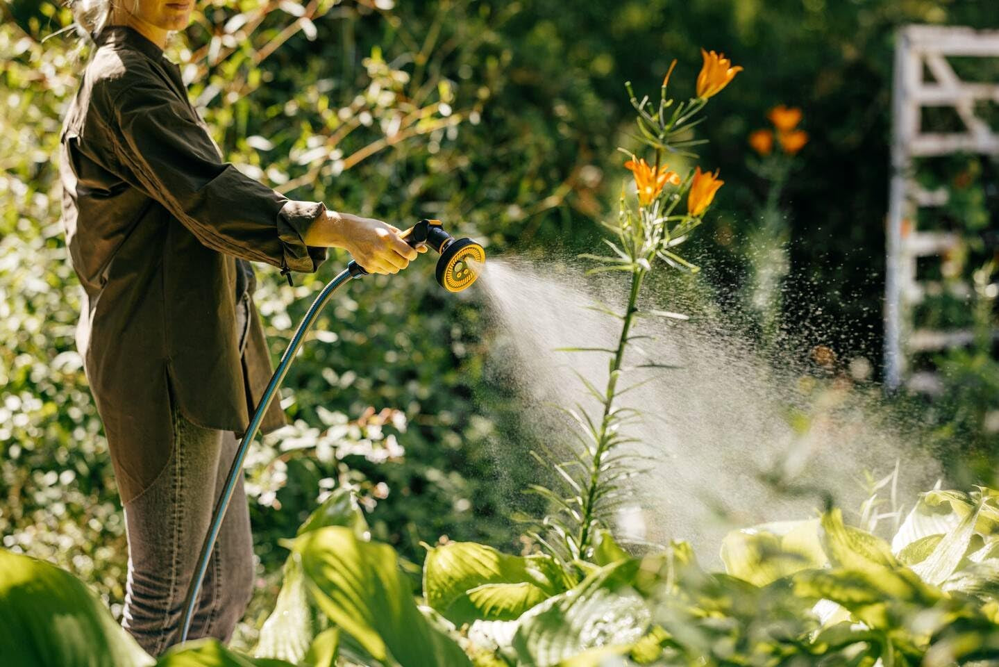 Fiskars ML Haveslange X Series Håndvandingsvandslange 13 mm (1/2"), Længde: 25m, Universalforbindelse, UV-beskyttelse, Frostbeskyttelse, Vridsikker, Blå, 1076045