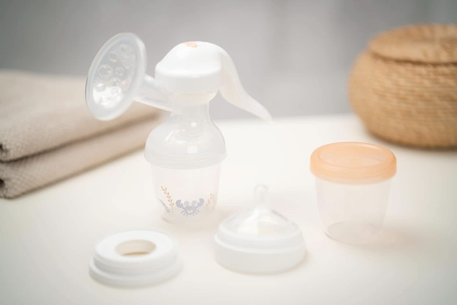 Modermælksbeholdere NIP First Moments 150 ml, 4 stk.: stabelbare og lækagesikre Tilbehør Mad og amning Bebe Naty Shop