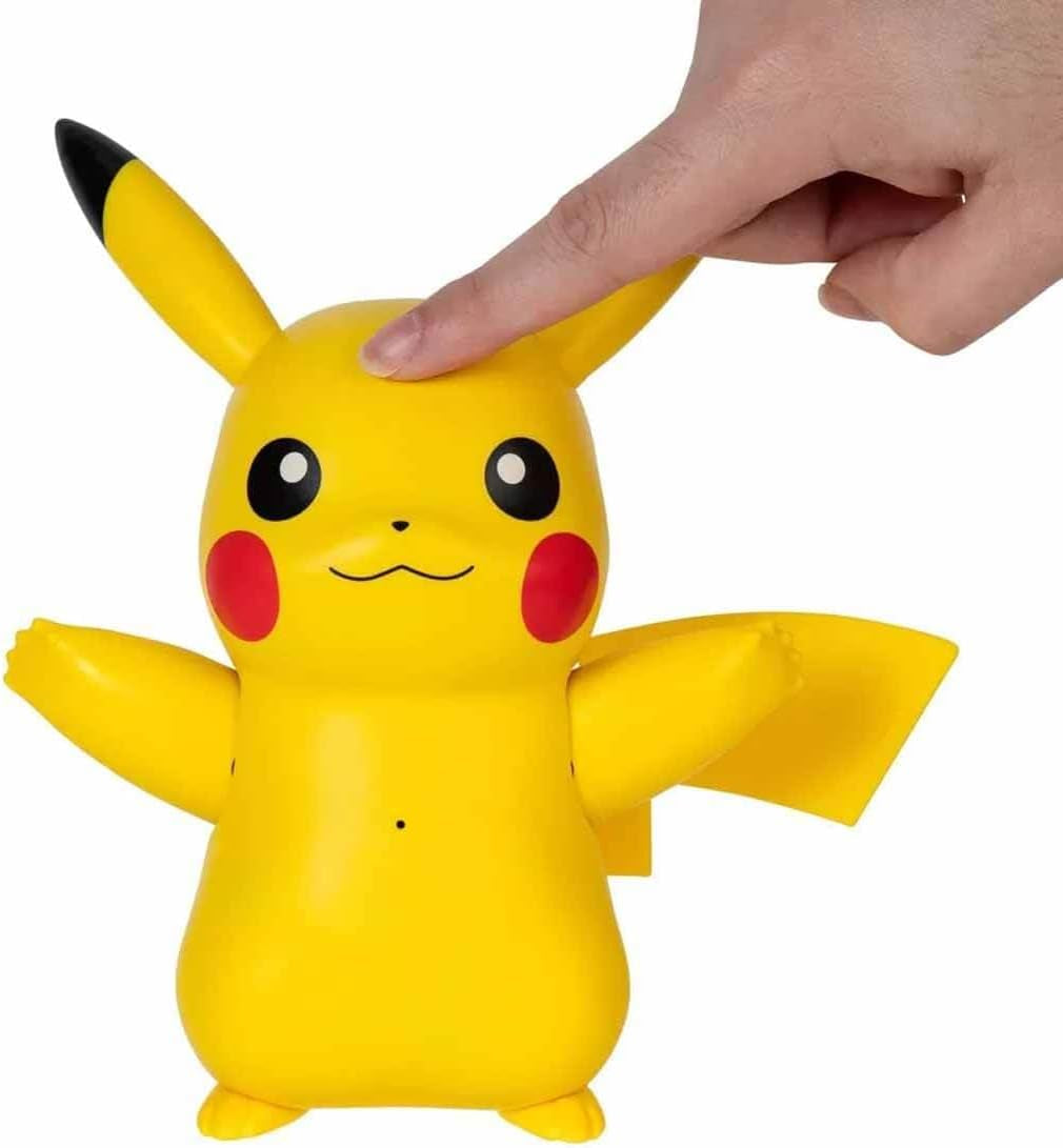 Pokémon PKW3330 - Deluxe My Partner Pikachu, Officiel Pikachu med lys, lyd og bevægelse Actionfigurer Naty Shop