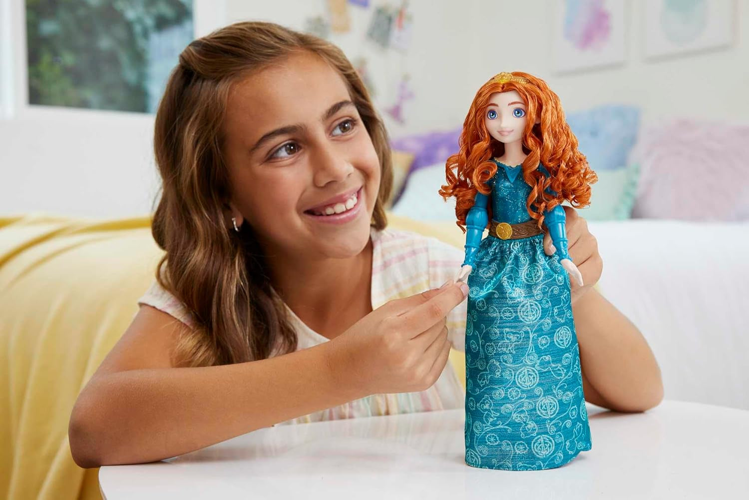 Mattel Disney Princess Toy Merida håndlavet dukke med glitrende tøj og tilbehør Inspireret af Disney og Pixar Movie Kids Gift HLW13