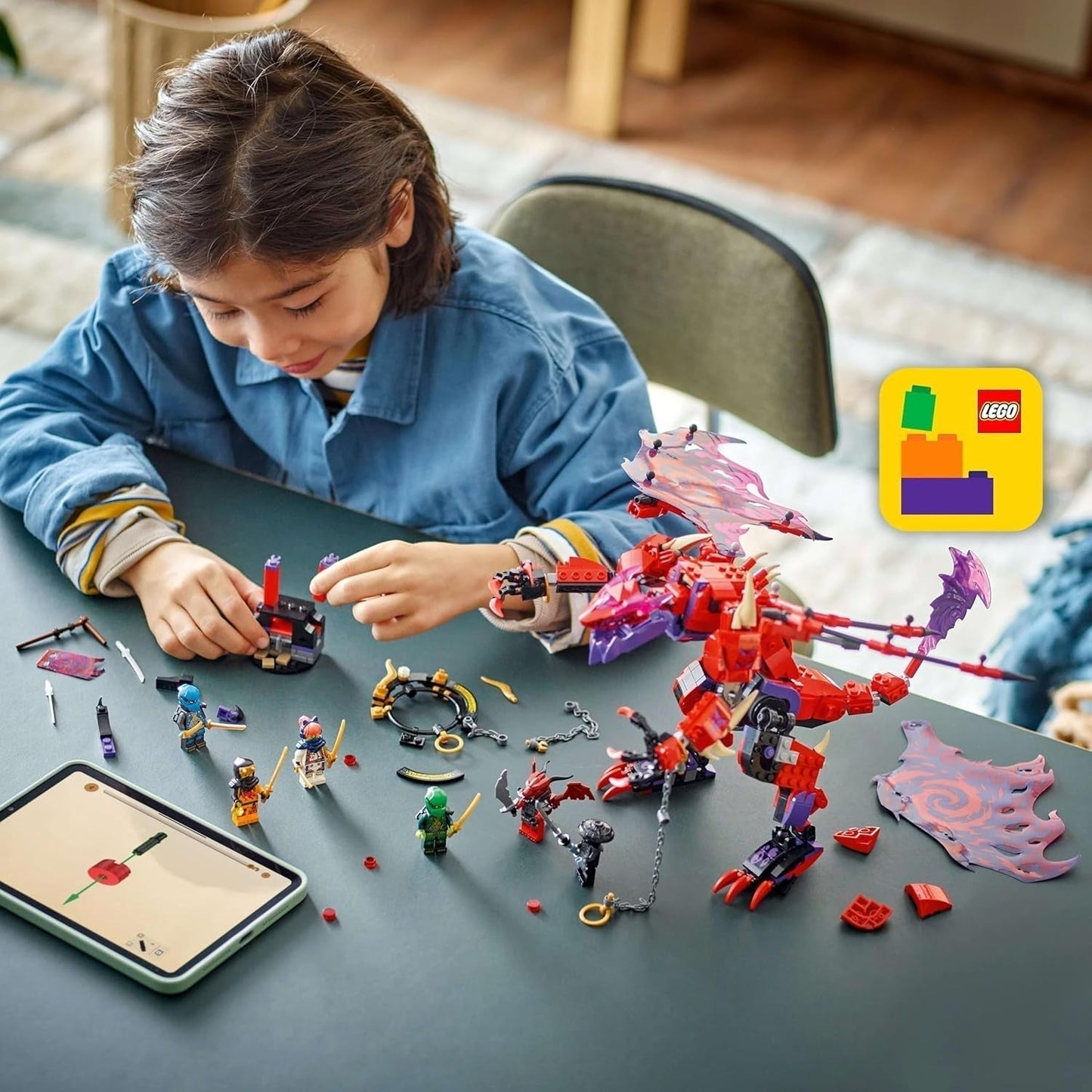 LEGO NINJAGO Chaos Dragon Thundertooth - Legetøj med 6 Ninja-minifigurer - Rollespilsbyggesæt til drenge og piger fra 8 år og opefter - Gaver til Rise of the Dragons TV-seriefans 71832 Byggesæt Beuche den LEGO-Store