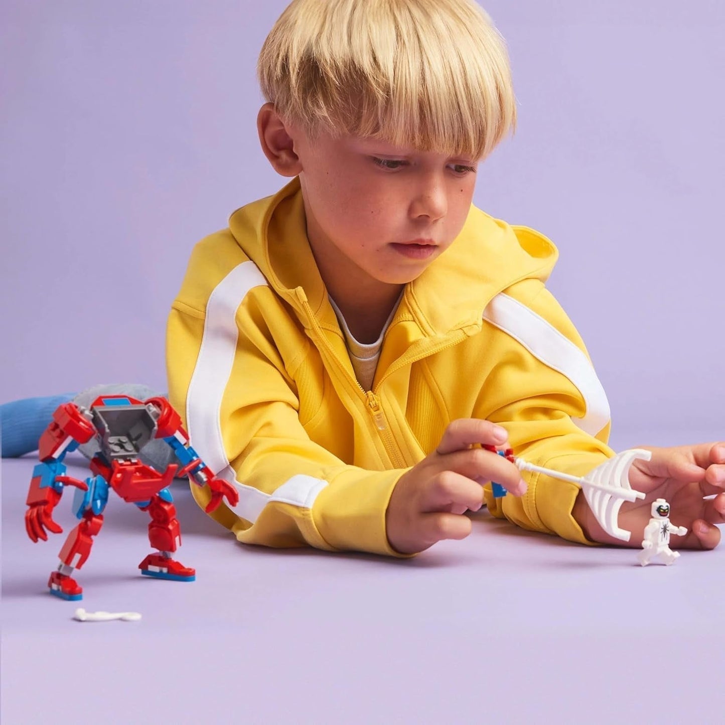 LEGO Marvel Spider-Man Mech vs. Anti-Venom - Superheltelegetøj med 2 minifigurer - Actionfigur med bevægelige arme, ben og fingre - Gave til drenge og piger i alderen 6+ 76308 Besuche den LEGO-Store byggesæt