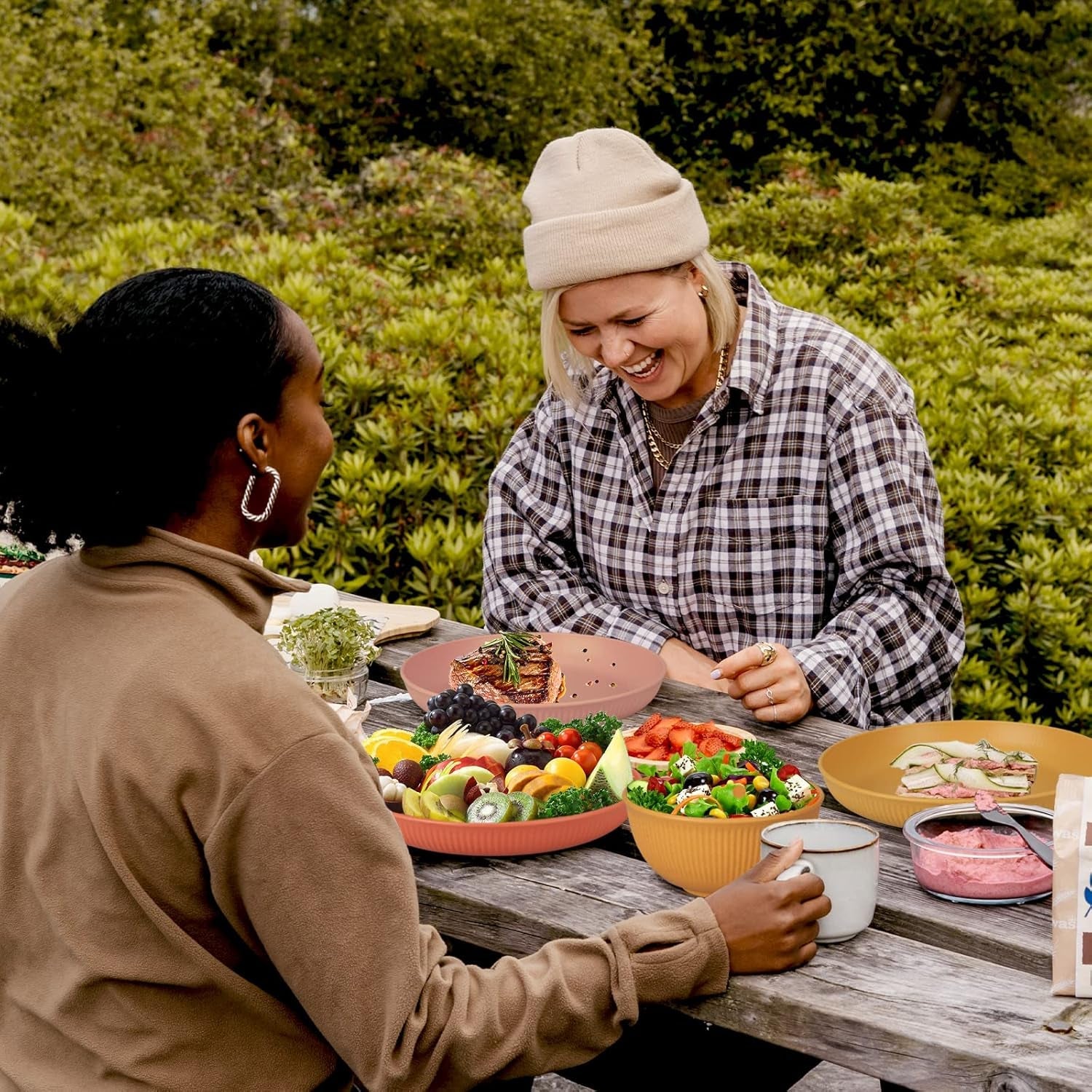 Uopslideligt 6-personers bestiksæt Camping bestiksæt 66 stykker Plast Picnic Bestiksæt Letvægts Farverig BBQ Plast Serveringstallerkener Skåle Bestiksæt