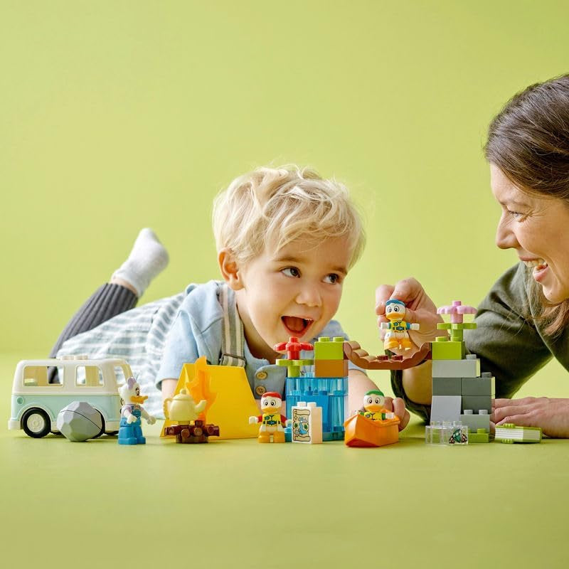LEGO 10997 DUPLO Disney Mickey and Friends campingeventyrsæt med autocamper, kano og tusindfryd andefigur, byggelegetøjsgave til småbørn 2+ år, piger og drenge byggesæt Besuche den LEGO-Store