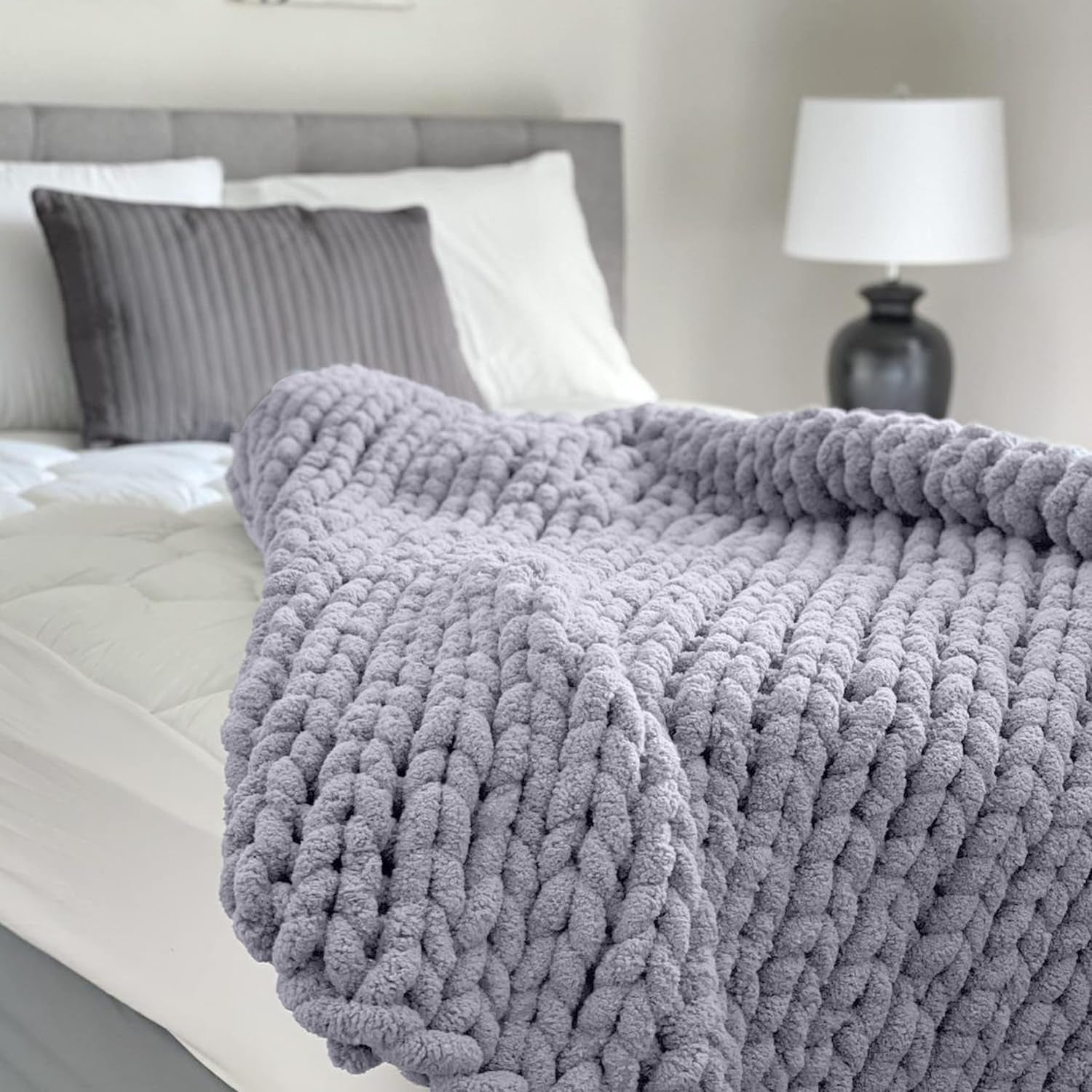 Chunky strikket tæppe, plaid, 100% håndstrikket med jumbo chenille garn (127 X 152,4 Cm, lilla grå) Senge og tæpper Adyrescia