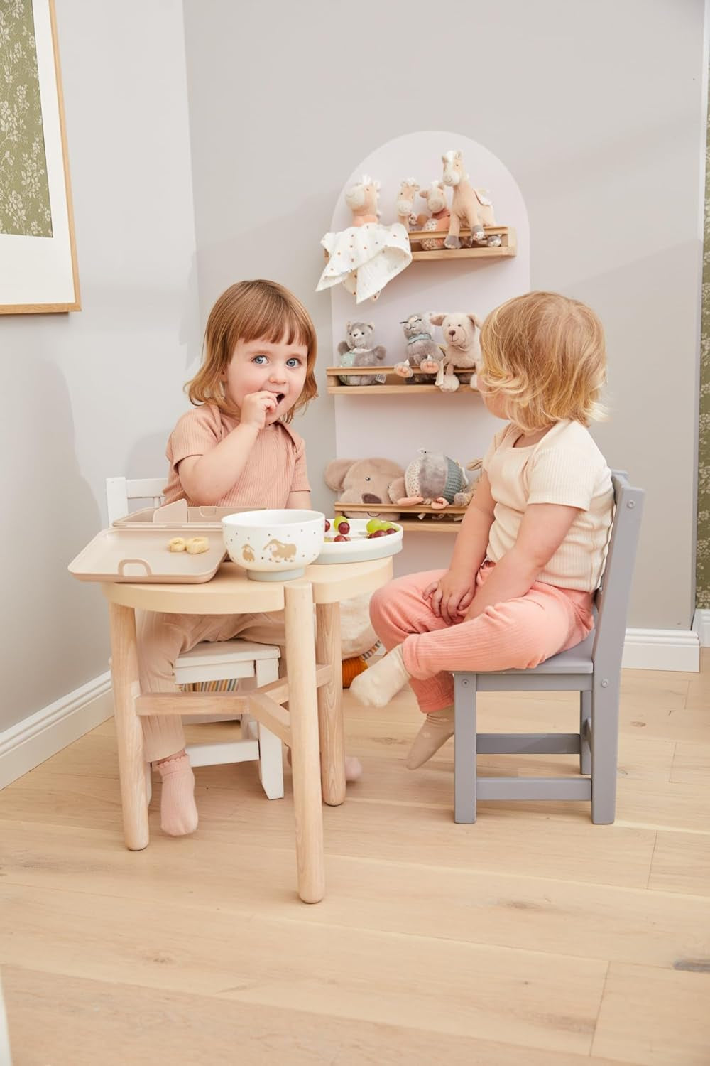 Sterntaler porcelænsstel rustikt design - skridsikker og aftagelig silikonebundt porcelænsstel - Baby & børnestel med tallerken, 400 ml skål og 200 ml krus, hvid