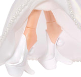 Bratz Holidayz Frosty Nightz - Chloe Doll (Collector's Edition) med ægte outfits og tilbehør