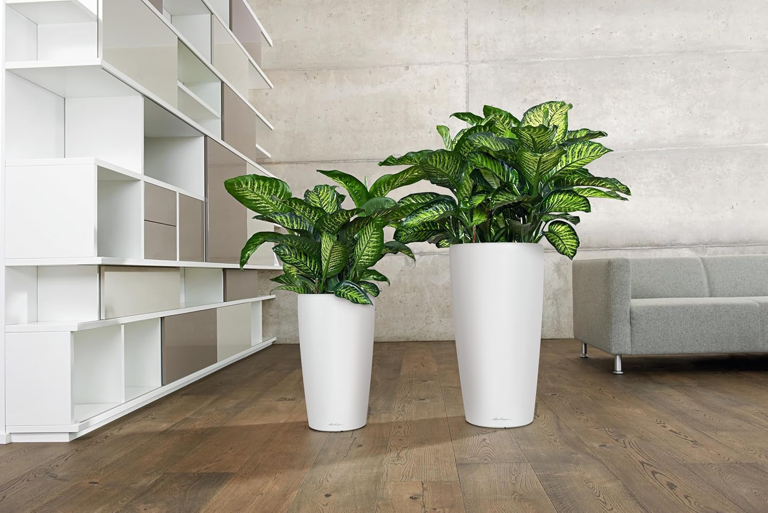 Plantekasse LECHUZA Rondo Premium 32 mat hvid | Plantesøjle med vandingssystem, vandstandsindikator og planteindsats | Mat finish | Ø 32,5 x 56,5 cm | 15786